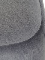 banco moderno gris y patas doradas