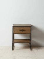 mesilla de noche en madera estilo vintage